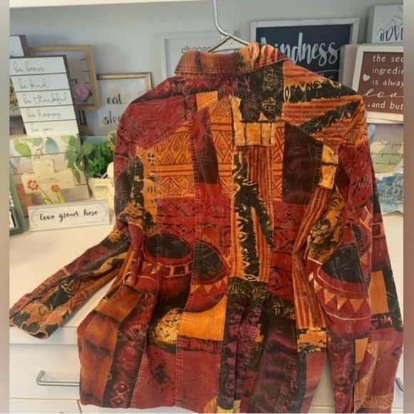 Chico's Abstract Graffiti - Picture 11 of 12